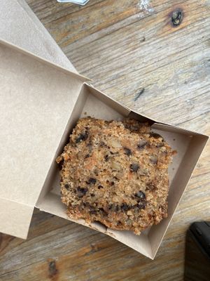 carrot cake   at Land & Monkeys - Turenne in Paris