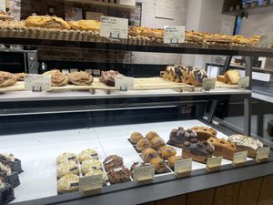 Pastries #Veganuary at Land & Monkeys - Turenne in Paris