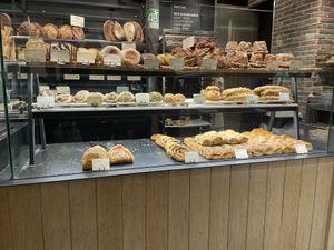Pastries and bread #Veganuary at Land & Monkeys - Turenne in Paris