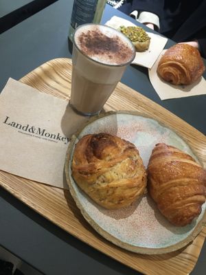   at Land & Monkeys - Turenne in Paris