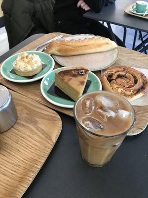   at Land & Monkeys - Turenne in Paris