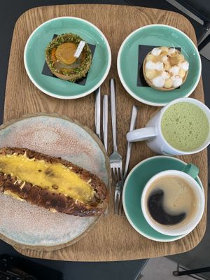 Apricot tarte, lemon tarte, hot dog, coffee and matcha   at Land & Monkeys - Turenne in Paris