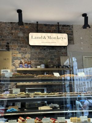 Land & Monkeys  at Land & Monkeys - Turenne in Paris