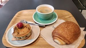  at Land & Monkeys - Turenne in Paris