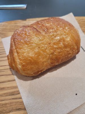 Vegan pain au chocolate  at Land & Monkeys - Turenne in Paris