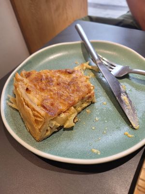 Vegan quiche Lorraine  at Land & Monkeys - Turenne in Paris