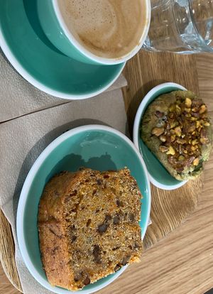 Chimp Cookie & Carrot Cake   at Land & Monkeys - Turenne in Paris