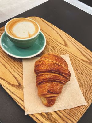  at Land & Monkeys - Turenne in Paris