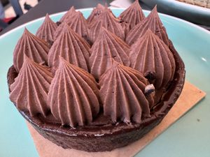 Chocolate tart  at Land & Monkeys - Turenne in Paris