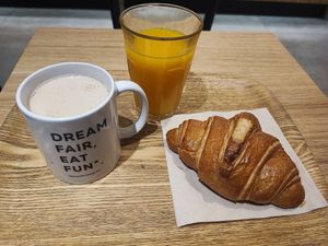  at Land & Monkeys - Turenne in Paris