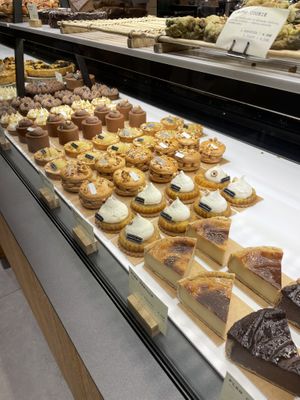 Pastry options  at Land & Monkeys - Turenne in Paris