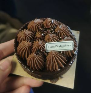  at Land & Monkeys - Turenne in Paris