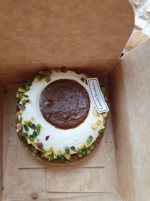 Pistachio tartelette at Land & Monkeys - Turenne in Paris