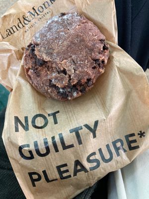 Their moon bread became one of my favorites (it’s gluten-free, I’m not even celiac and still I love it) at Land & Monkeys - Turenne in Paris