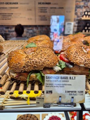  at Land & Monkeys - Turenne in Paris