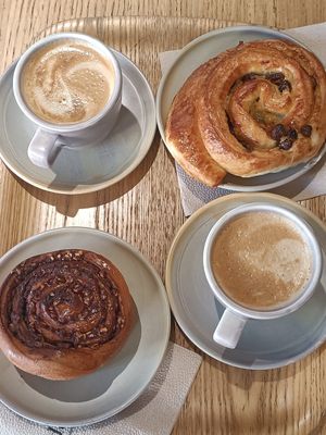 Babka roll, pain au raisins and two soy cappucinos at Land & Monkeys - Turenne in Paris