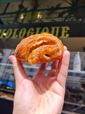 Pan au Chocolat at Land & Monkeys - Turenne in Paris