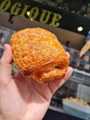 Pan au Chocolat at Land & Monkeys - Turenne in Paris