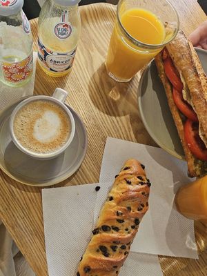  at Land & Monkeys - Turenne in Paris