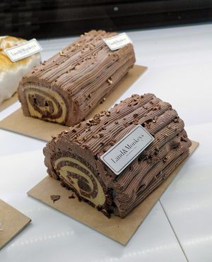 Bûche de Noël - Chocolat at Land & Monkeys - Turenne in Paris