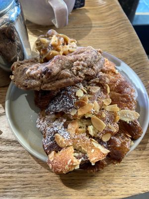  at Land & Monkeys - Turenne in Paris