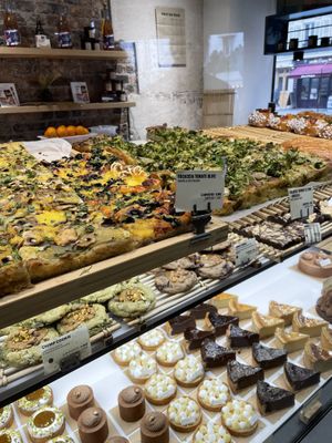 focaccia  at Land & Monkeys - Turenne in Paris