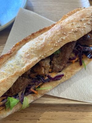  at Land & Monkeys - Turenne in Paris