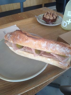 Vegan ham and pickle sandwich at Land & Monkeys - Turenne in Paris