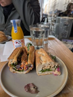  at Land & Monkeys - Turenne in Paris