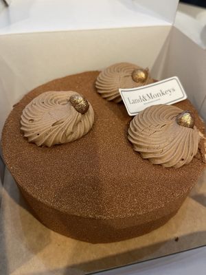 Hazelnut cake  at Land & Monkeys - Turenne in Paris