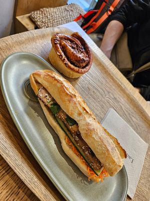  at Land & Monkeys - Turenne in Paris