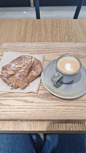  at Land & Monkeys - Turenne in Paris