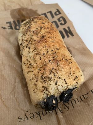 Petit Pain  at Land & Monkeys - Turenne in Paris