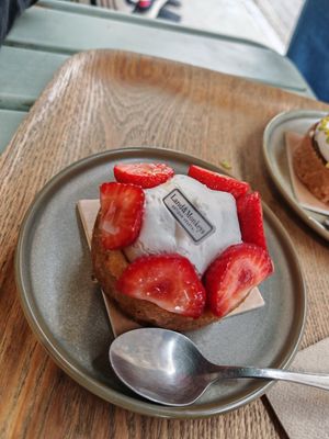  at Land & Monkeys - Turenne in Paris