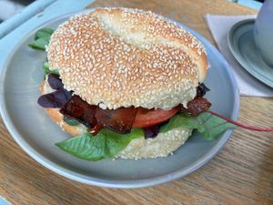 Bagel BLT at Land & Monkeys - Turenne in Paris