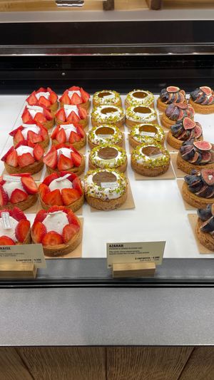  at Land & Monkeys - Turenne in Paris