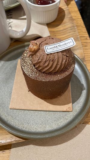  at Land & Monkeys - Turenne in Paris