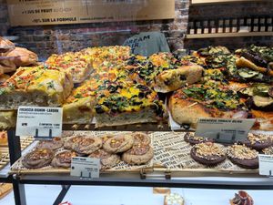 Focaccia and cookies at Land & Monkeys - Turenne in Paris