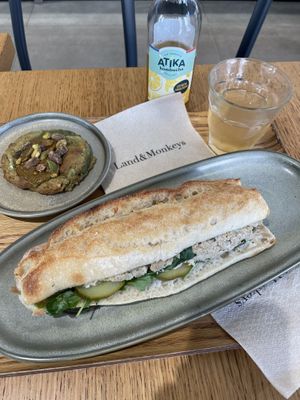   at Land & Monkeys - Turenne in Paris