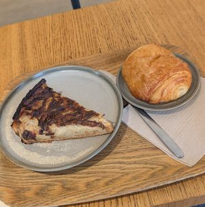  at Land & Monkeys - Turenne in Paris
