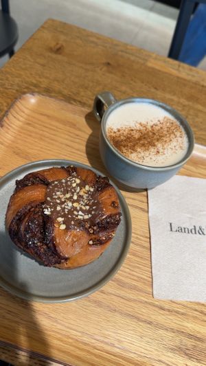   at Land & Monkeys - Turenne in Paris
