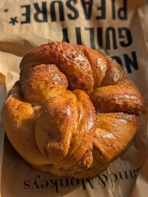 Cinnamon Bun at Land & Monkeys - Turenne in Paris