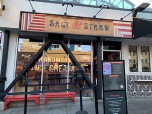 Front entrance  at Salt & Straw in San Diego