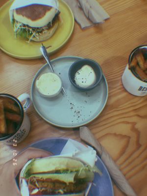 Excelent chickpea burgers! The best place to eat vegan or vegetarian food in Faial island. 👌  at Ah! Boca Santa in Faial