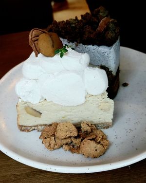 Chestnut cheesecake at Duduri Dupang in Seoul