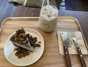 Beautiful dessert experience!  at Duduri Dupang in Seoul