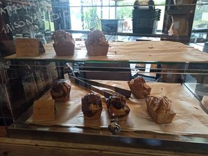 Vegan cakes at Arbuste in Caen