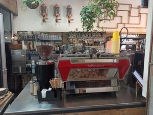 Coffee machine at Arbuste in Caen