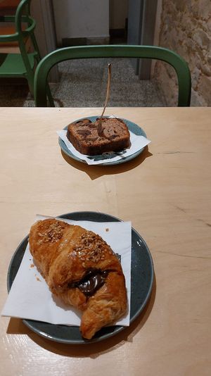 Brioche veg al cioccolato e banana bread  at Shake Café in Florence