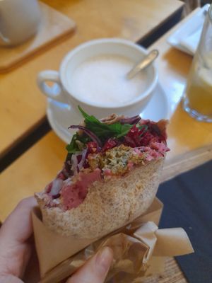  at Shake Café in Florence